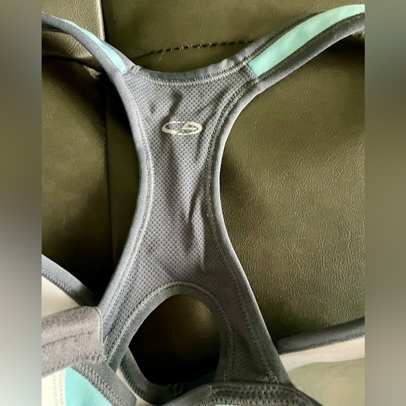 Champion C9 Racerback V-Neck polyester/spandex hook & eye strap adjustable M/M - Picture 6 of 6